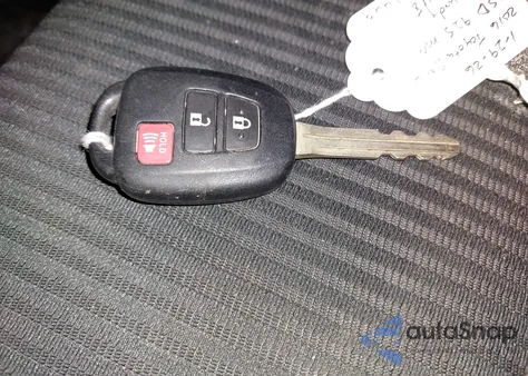 2016 Toyota Rav4 Le z USA, uszkodzony, nr VIN 2T3BFREVXGW431449